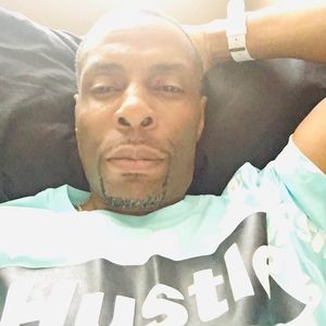 Meet your Posher, Tee